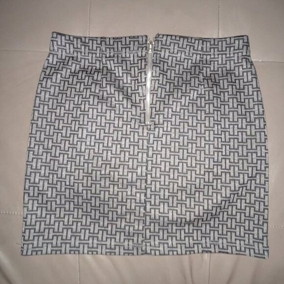 *3 FOR $9* Forever 21 XXI Exposed Zipper Zip Up Geometric Print Short Skirt S - Picture 2 of 2